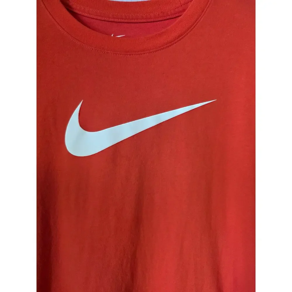 The Nike Tee Men's Size L